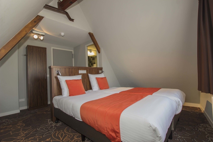 Imagen de la habitación del Hotel Linden. Foto 8