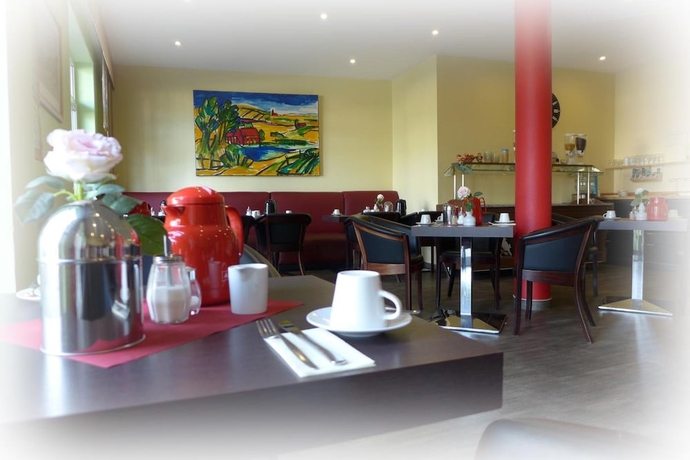 Imagen del bar/restaurante del Hotel Lindenberger Hof, Ahrensfelde. Foto 4