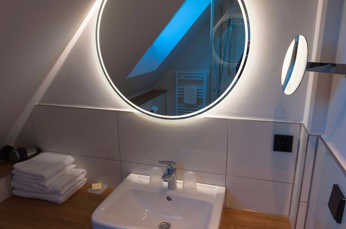 Imagen de la habitación del Hotel Lindenhof Garni. Foto 16