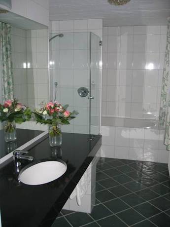 Imagen de la habitación del Hotel Lindenhof, Moenchengladbach. Foto 4