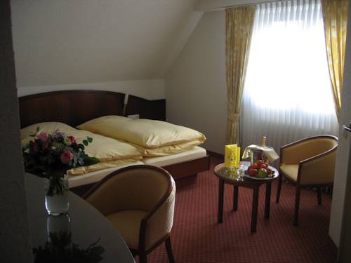 Imagen de la habitación del Hotel Lindenhof, Moenchengladbach. Foto 7