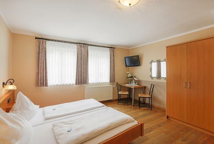 Imagen general del Hotel Lindenhof, Osterspai. Foto 4