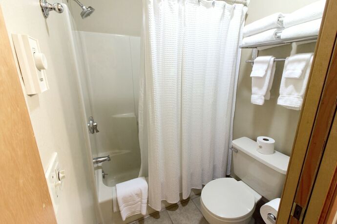 Imagen de la habitación del Hotel Linderhof Inn. Foto 17