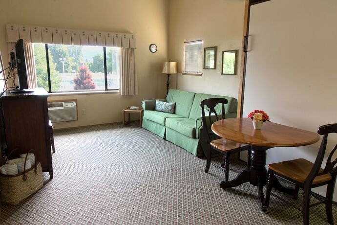 Imagen de la habitación del Hotel Linderhof Inn. Foto 18