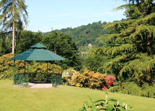 Imagen de los exteriores del Hotel Lindeth Howe. Foto 14