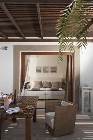 Imagen de los exteriores del Hotel Lindian Village Beach Resort, Curio Collection By Hilton. Foto 6