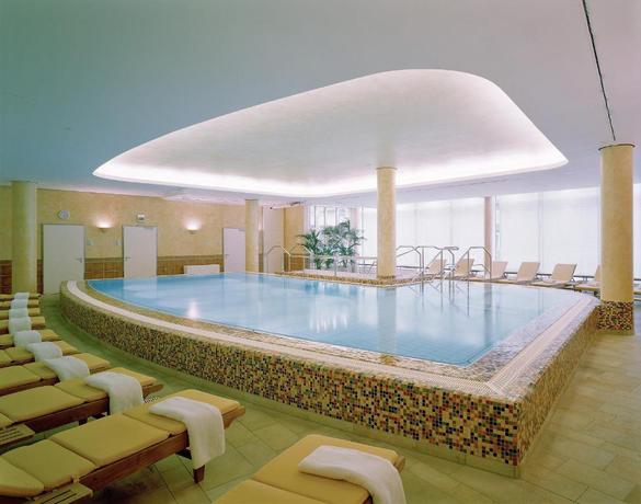 Imagen de la piscina del Hotel Lindner Cologne Am Dom, Part Of Jdv By Hyatt. Foto 14