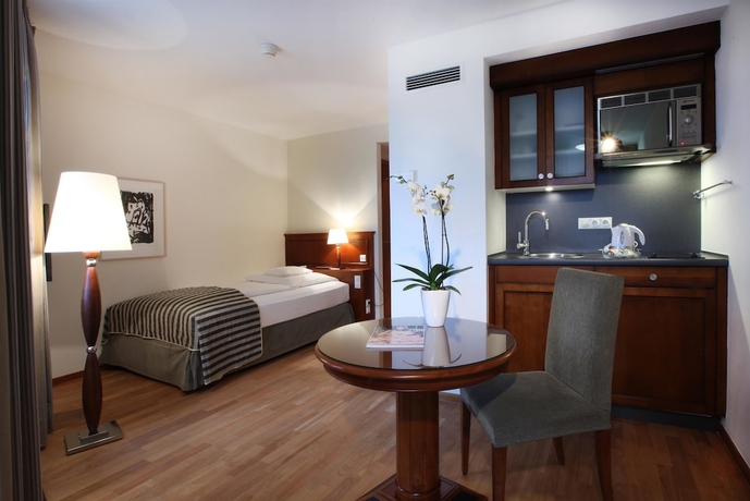 Imagen de la habitación del Hotel Lindner Frankfurt Main Plaza, Part Of Jdv By Hyatt. Foto 14