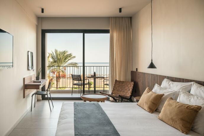 Imagen de la habitación del Hotel Lindos Aqua Terra. Foto 18