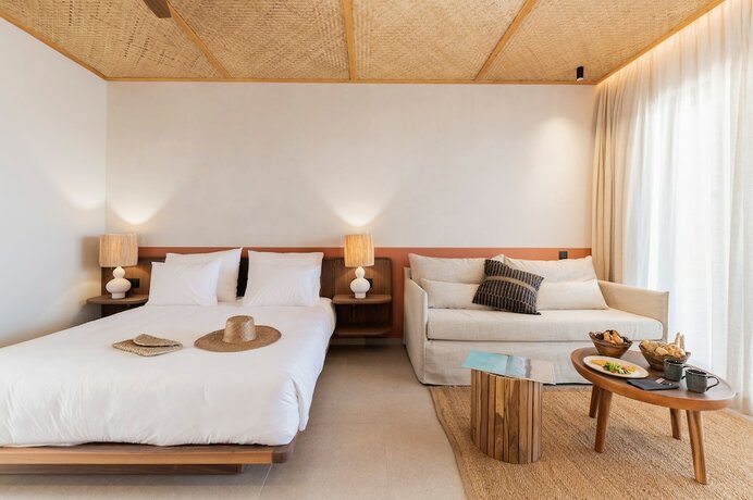 Imagen de la habitación del Hotel Lindos Aqua Terra. Foto 20