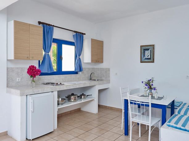 Imagen de la habitación del Hotel Lindos Athena. Foto 5