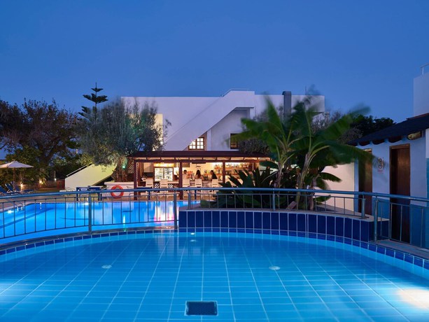 Imagen de la piscina del Hotel Lindos Athena. Foto 18