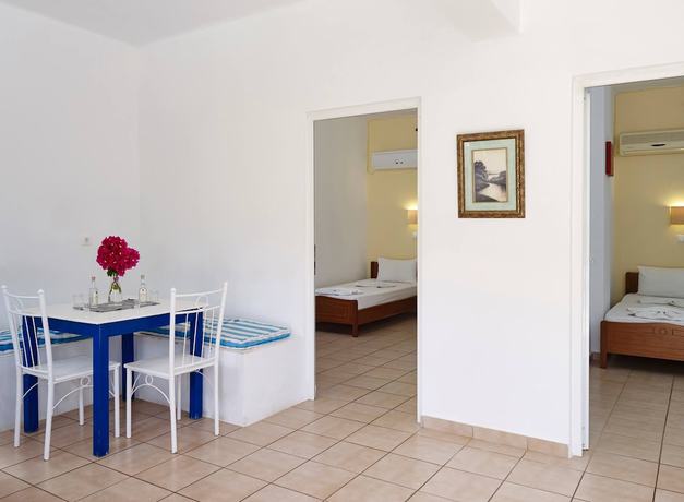 Imagen de la habitación del Hotel Lindos Athena. Foto 9