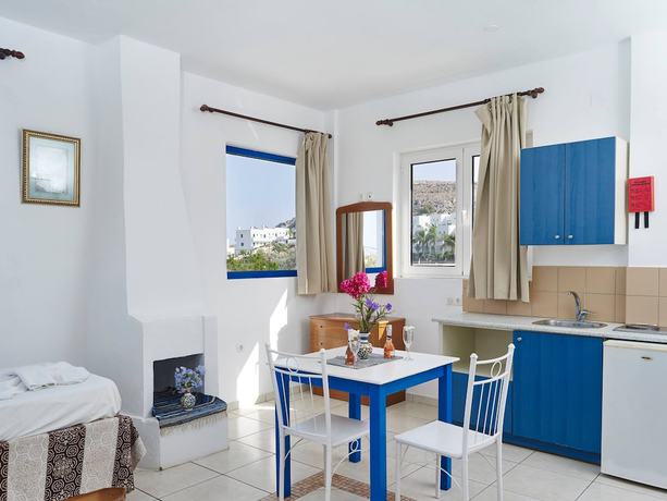 Imagen de la habitación del Hotel Lindos Athena. Foto 14