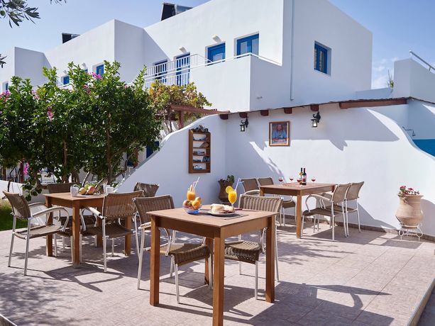 Imagen del bar/restaurante del Hotel Lindos Athena. Foto 3