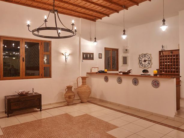 Imagen de los interiores del Hotel Lindos Athena. Foto 17