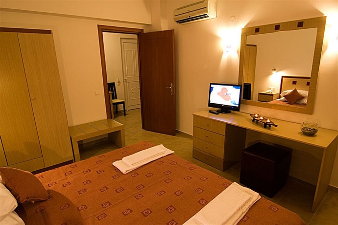 Imagen de los interiores del Hotel Lindos Blue Sky. Foto 13