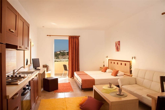 Imagen de los interiores del Hotel Lindos Blue Sky. Foto 14