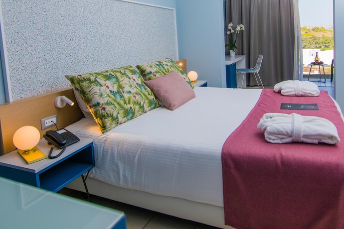 Imagen de la habitación del Hotel Lindos Breeze Beach. Foto 2