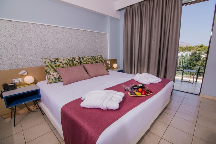 Imagen de la habitación del Hotel Lindos Breeze Beach. Foto 14