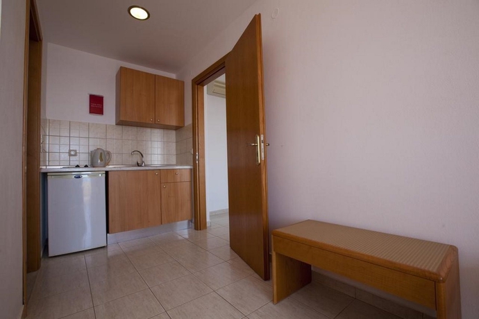 Imagen general del Hotel Lindos Nest. Foto 7