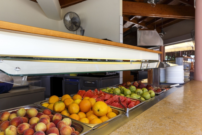 Imagen del bar/restaurante del Hotel Lindos Princess Beach All Inclusive. Foto 8