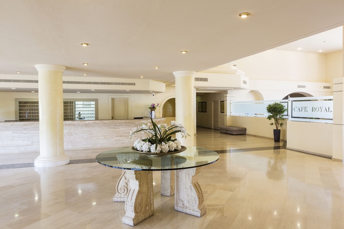 Imagen de los interiores del Hotel Lindos Royal - All Inclusive. Foto 9