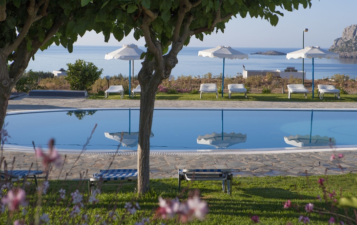 Imagen de la piscina del Hotel Lindos Sun. Foto 15