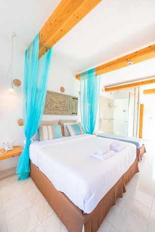 Imagen de la habitación del Hotel Lindos View. Foto 18