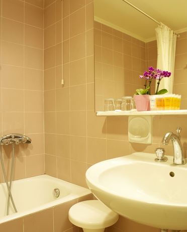 Imagen de la habitación del Hotel Lindos White and Suites. Foto 5