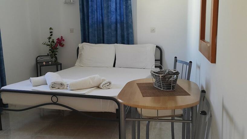 Imagen de la habitación del Hotel Lindos centre studios. Foto 17