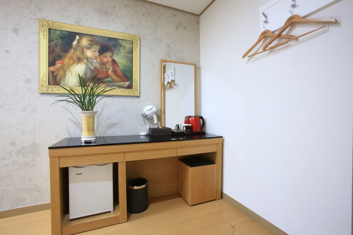 Imagen de la habitación del Hotel Line. Foto 12