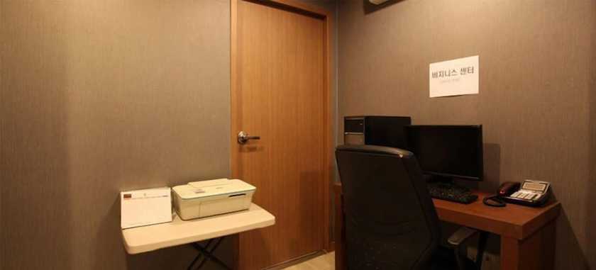 Imagen de los interiores del Hotel Line Plus. Foto 18