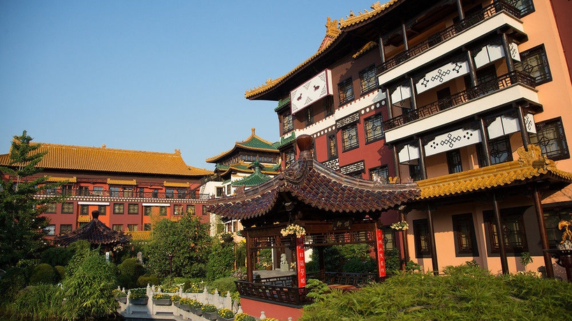 Imagen de los exteriores del Hotel Ling Bao. Foto 5