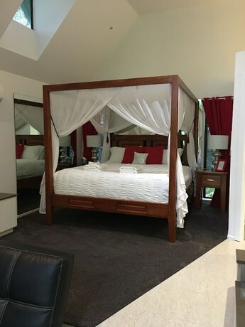 Imagen de la habitación del Hotel Linger A While Chalet. Foto 23