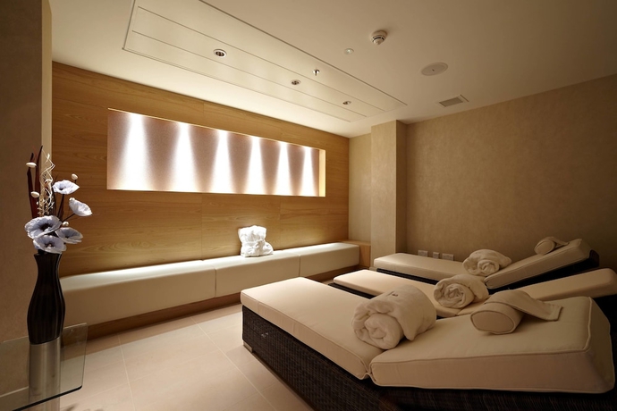 Imagen de la piscina del Hotel Lingfield Park Marriott and Country Club. Foto 15