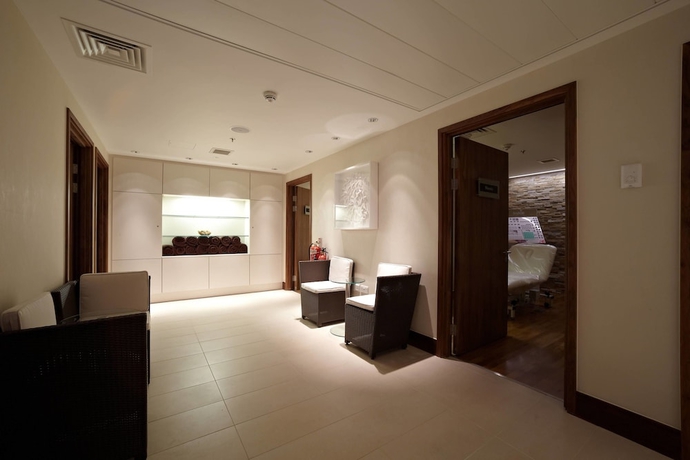 Imagen de la piscina del Hotel Lingfield Park Marriott and Country Club. Foto 18