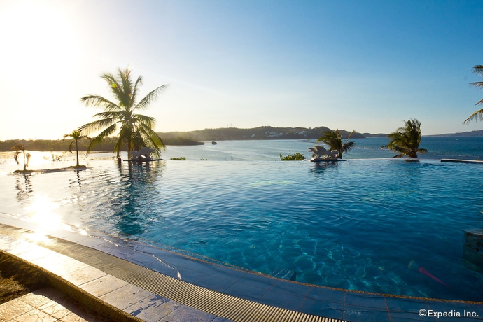 Imagen de la piscina del Hotel Lingganay Boracay Resort. Foto 16
