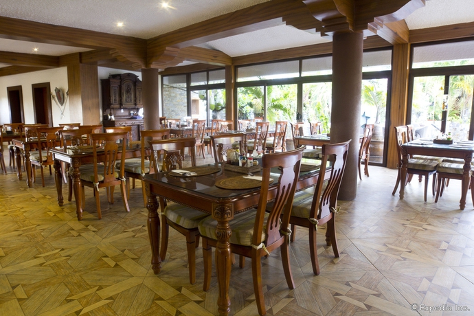 Imagen del bar/restaurante del Hotel Lingganay Boracay Resort. Foto 2