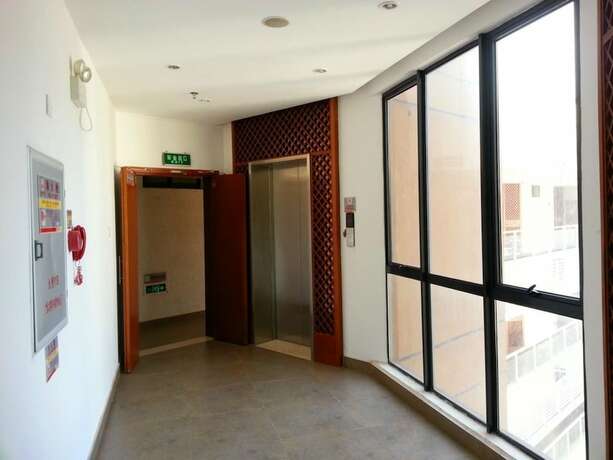 Imagen general del Hotel Lingshui Sea View Vacation Apartment. Foto 2