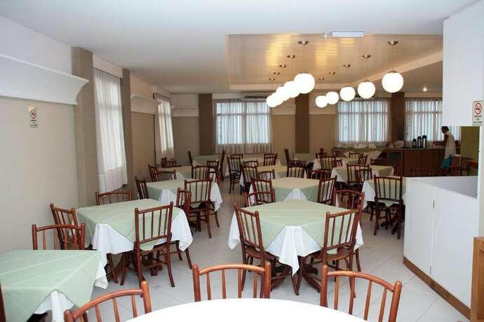 Imagen del bar/restaurante del Hotel Linhatur, Linhares. Foto 14