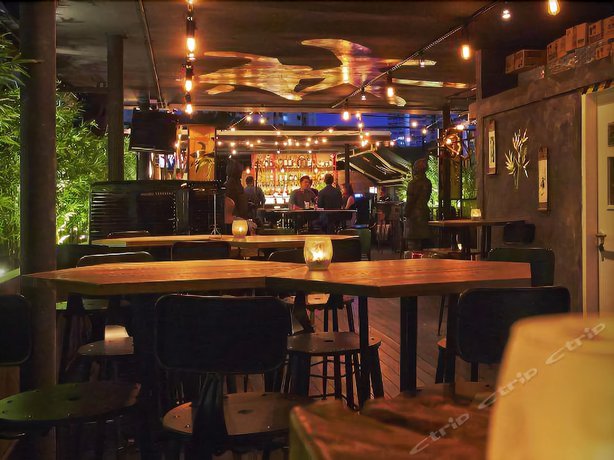 Imagen del bar/restaurante del Hotel Link. Foto 2