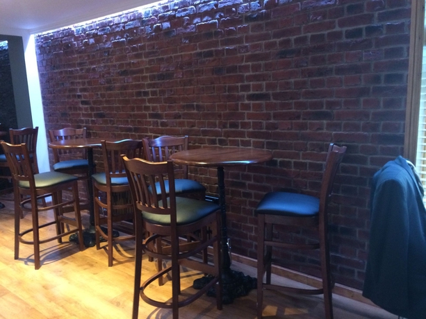 Imagen del bar/restaurante del Hotel Links Lets. Foto 4