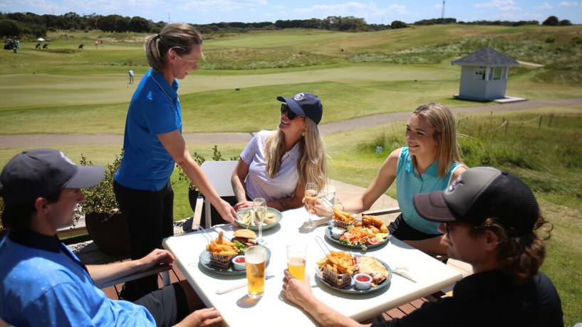 Imagen del bar/restaurante del Hotel Links Lodge at The Dunes. Foto 6