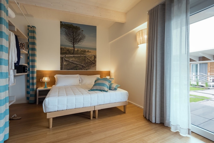 Imagen de la habitación del Hotel Lino Delle Fate Eco Village Resort. Foto 3