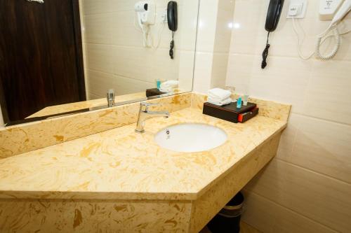 Imagen de la habitación del Hotel Lintas Platinum. Foto 4