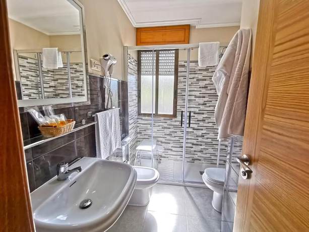 Imagen de la habitación del Hotel Liñares, Poio. Foto 18