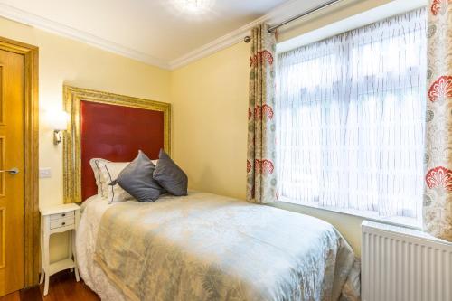 Imagen de la habitación del Hotel Linton Luton. Foto 7