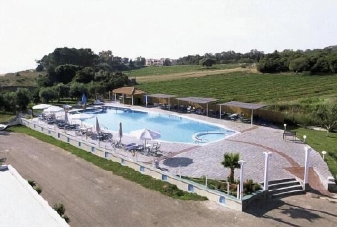 Imagen general del Hotel Lintzi. Foto 9