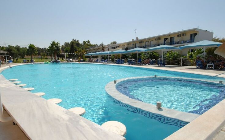 Imagen general del Hotel Lintzi. Foto 15